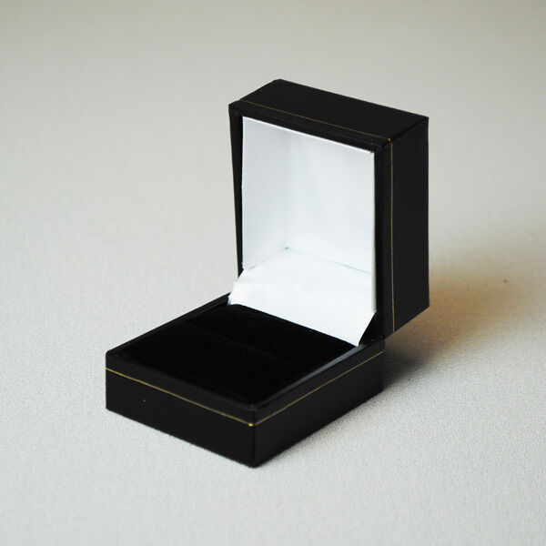 luxury black leatherette ring presentation / gift box with velvet silk inner